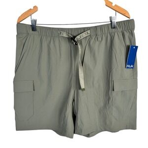 NEW Huk Creekbed Cargo Shorts Fishing Vented Nylon Belted Mens XL Moss Green $60